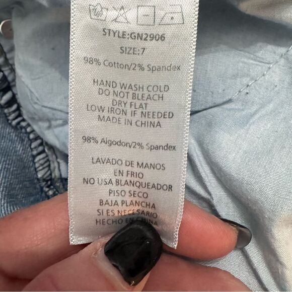 Great Smokey Los Angeles Distressed Mid Rise  Jeans with raw hemline sz7(bundle) - Picture 4 of 7